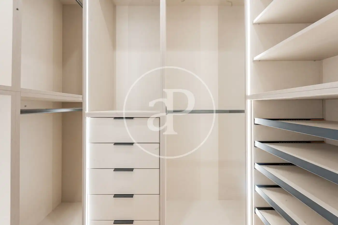 Habitación de Piso en venta en Madrid con Aire acondicionado, Calefacción y Terraza
