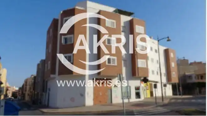 Flat for sale in Calle Manolo Escobar, imagen 3