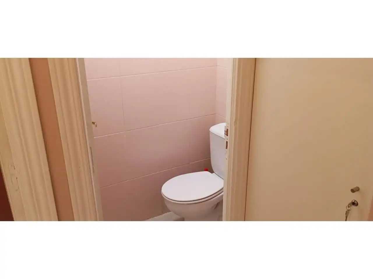 Baño de Local de alquiler en Tres Cantos con Aire acondicionado