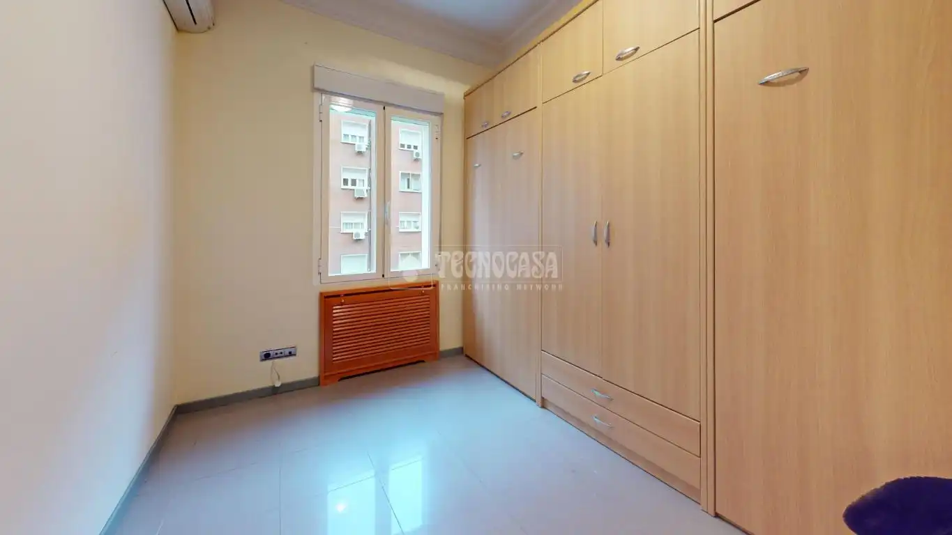 Habitación de Piso en venta en Madrid con Aire acondicionado y Calefacción
