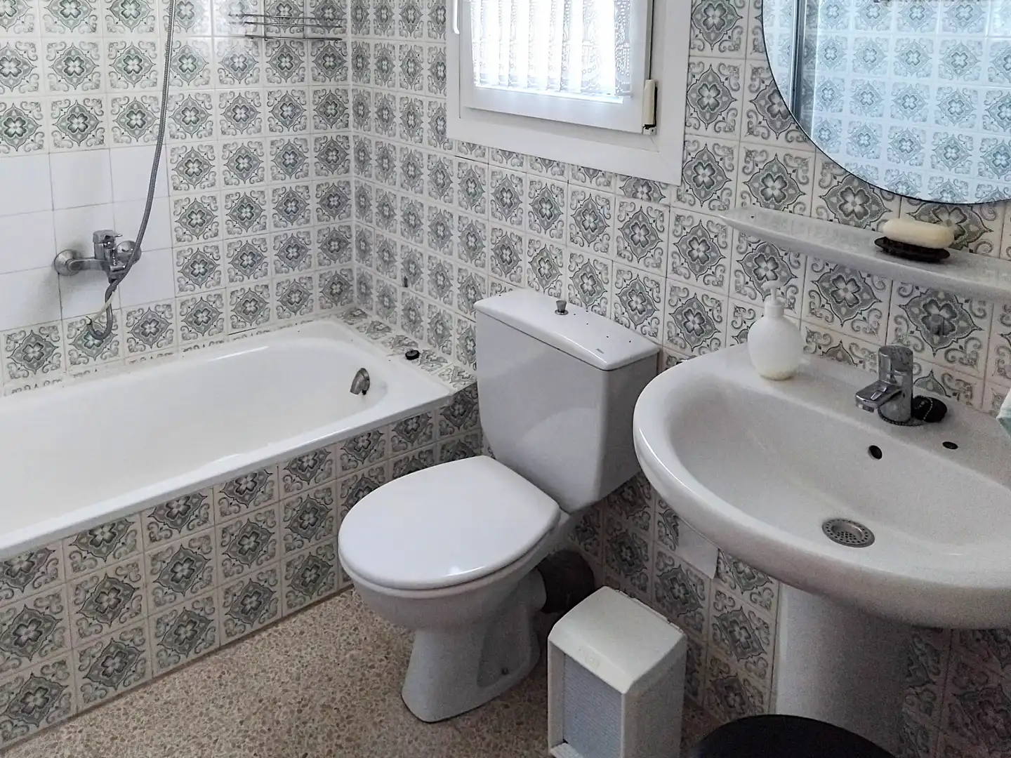 Bany de Casa o xalet en venda en Torroella de Montgrí amb Jardí privat, Balcó i Alarma