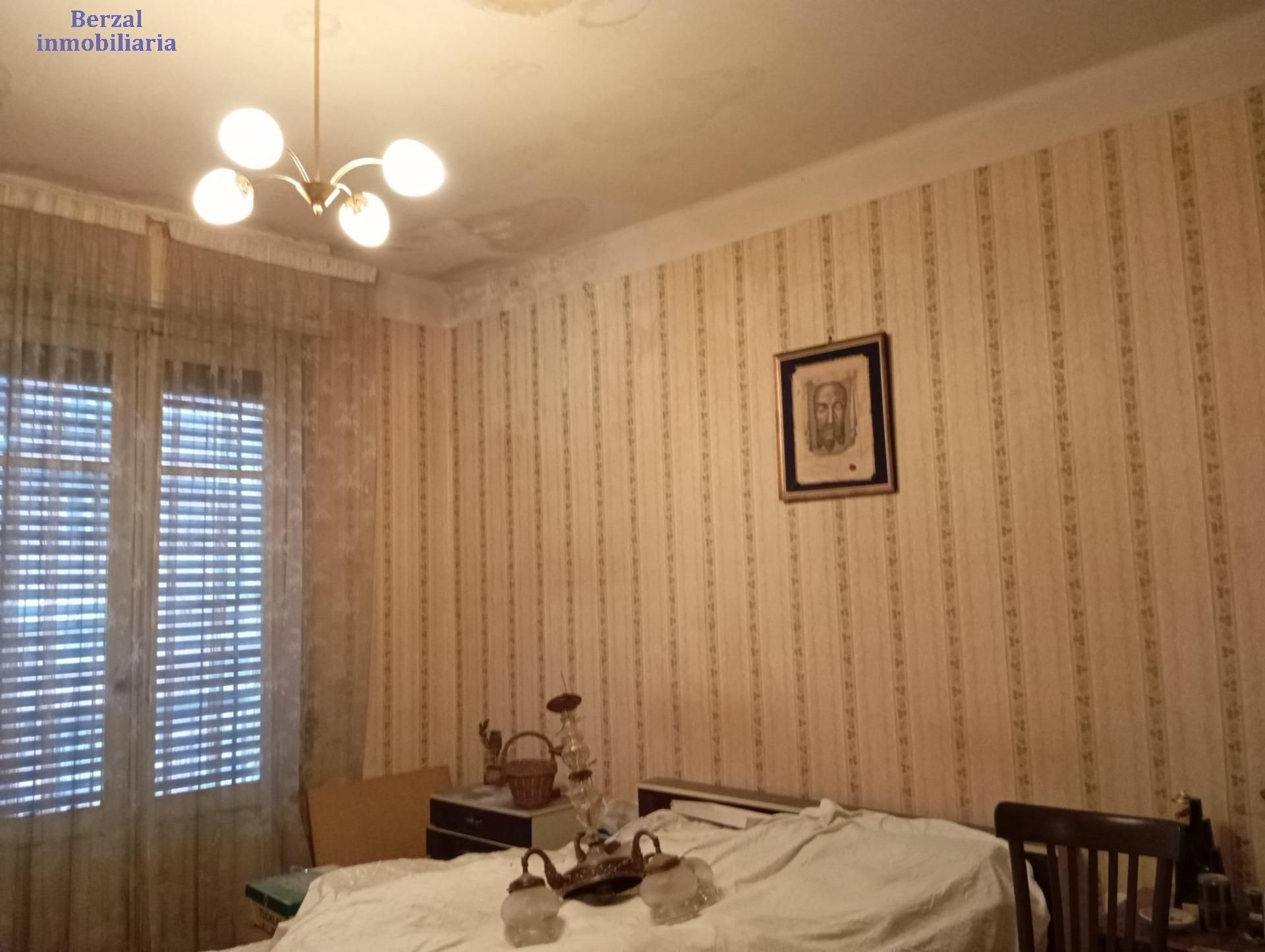 Flat for sale in Calle GENERAL VARA DEL REY, Jesuitas, Centro