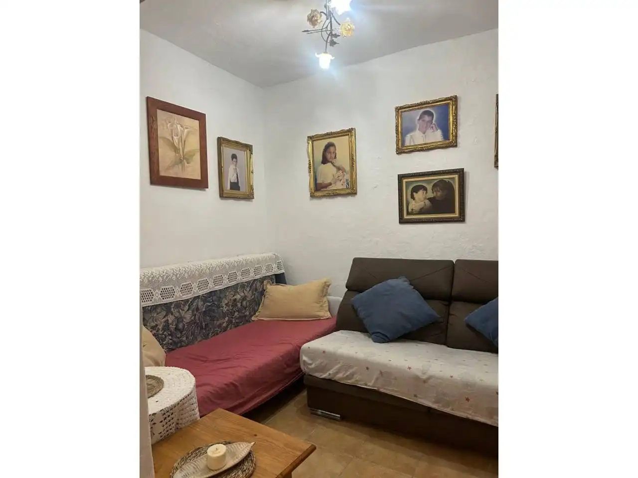 Sala d'estar de Finca rústica en venda en Casares amb Terrassa i Moblat
