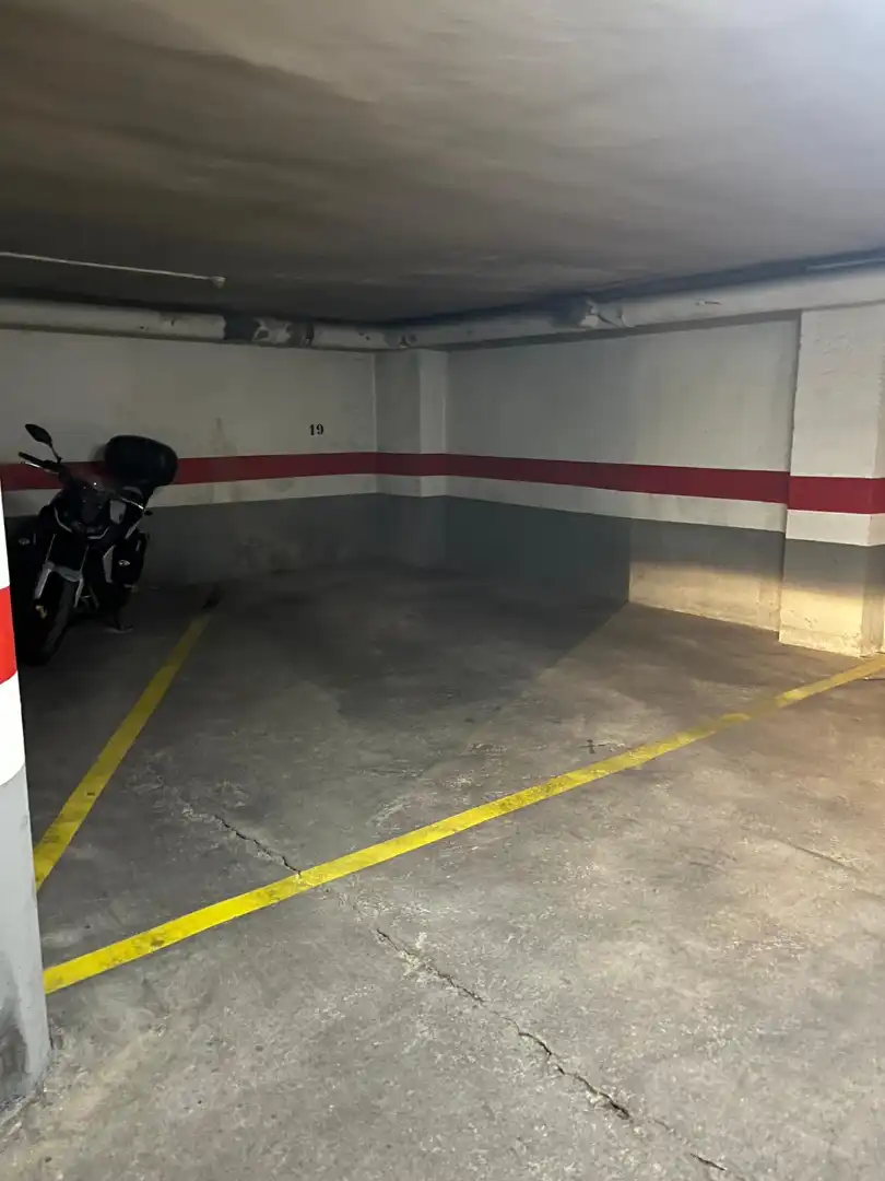 Garaje de alquiler en Carrer de Méndez Núñez, 21, Hospital - Plaza del Real