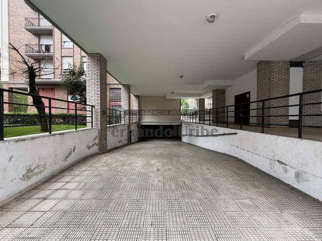 Garaje en Alquiler en Calle Jose Maria de Iparragirre Kalea en Durango