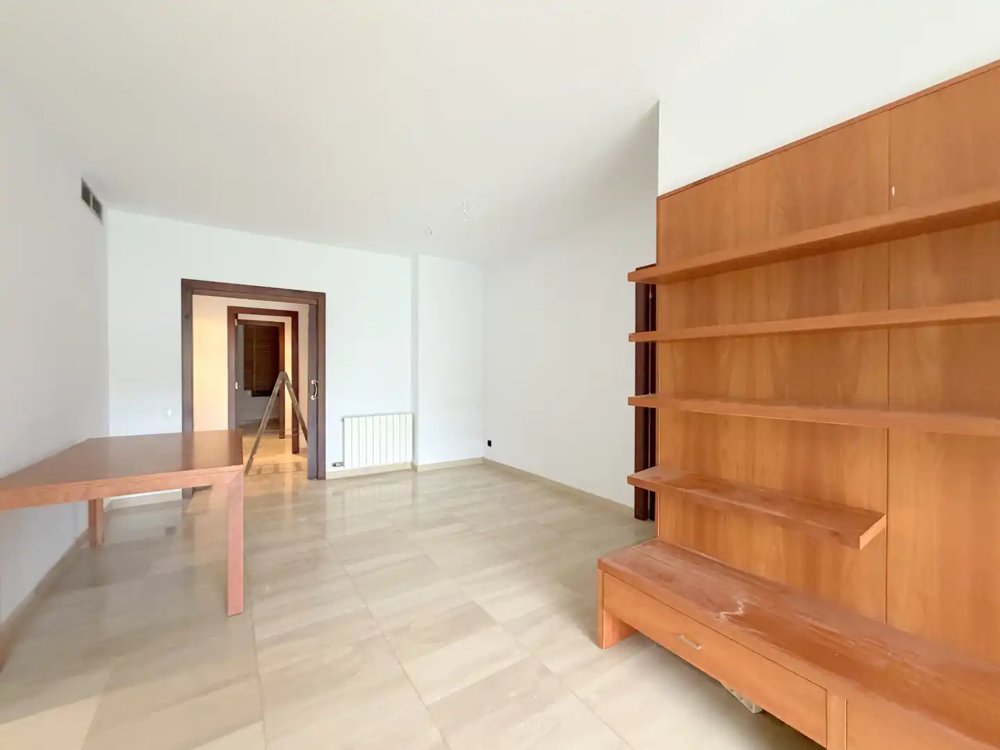 Flat for rent in Carrer Princesa, Instituts