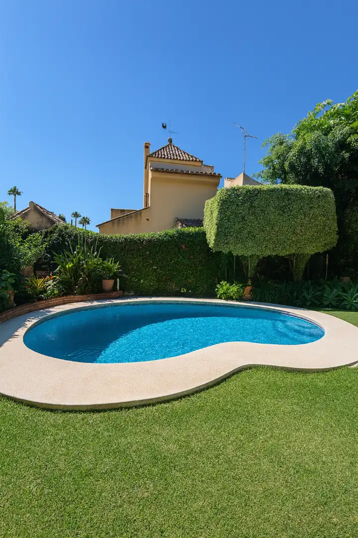 Chalet con piscina en venta en Milla de Oro, imagen 27