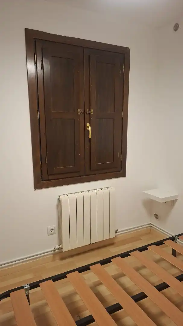 Badezimmer von Wohnung zur Miete in Zaragoza mit Heizung, Möbliert und Ofen