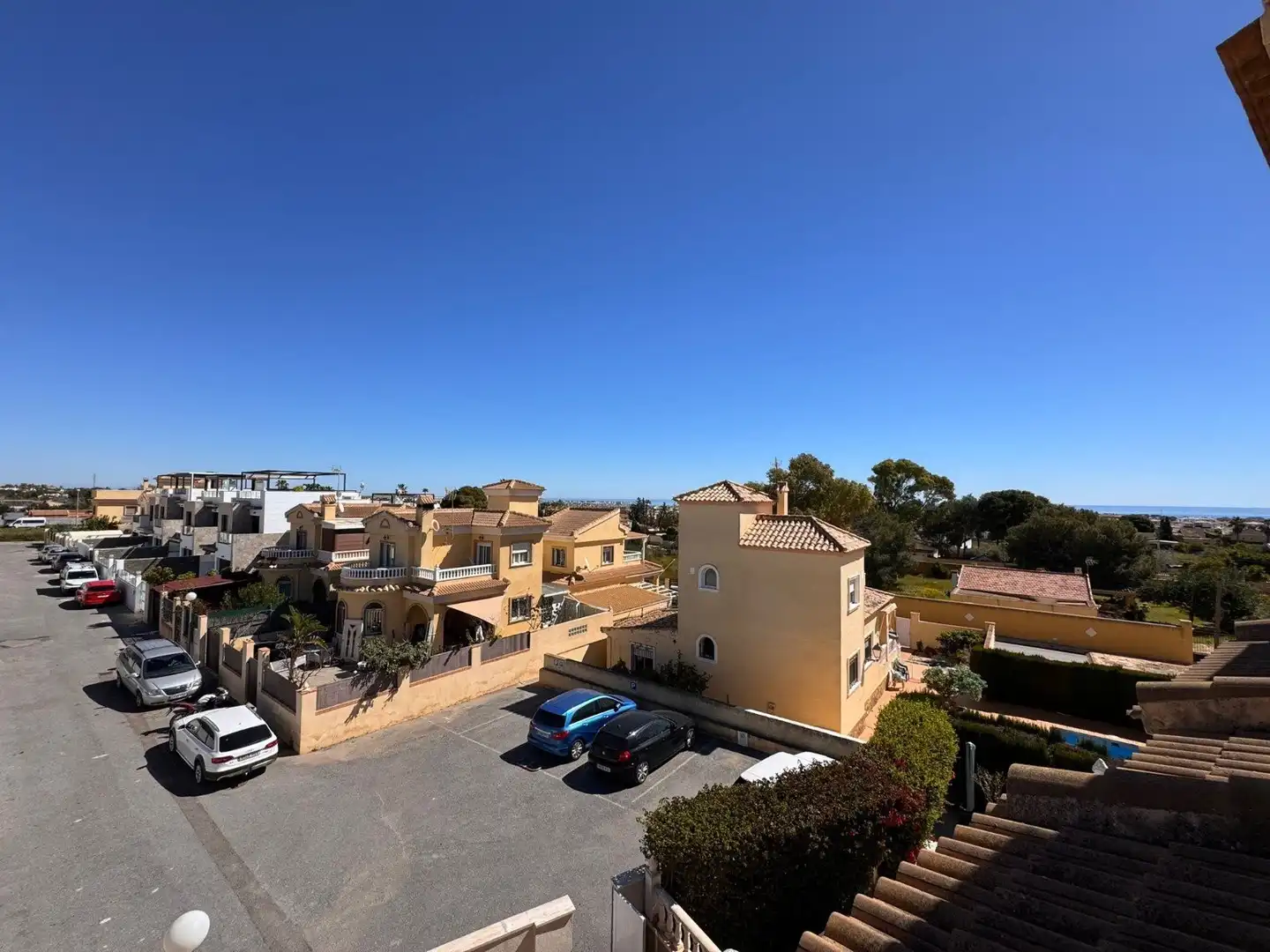 Vista exterior de Finca rústica en venda en Orihuela amb Calefacció, Terrassa i Traster