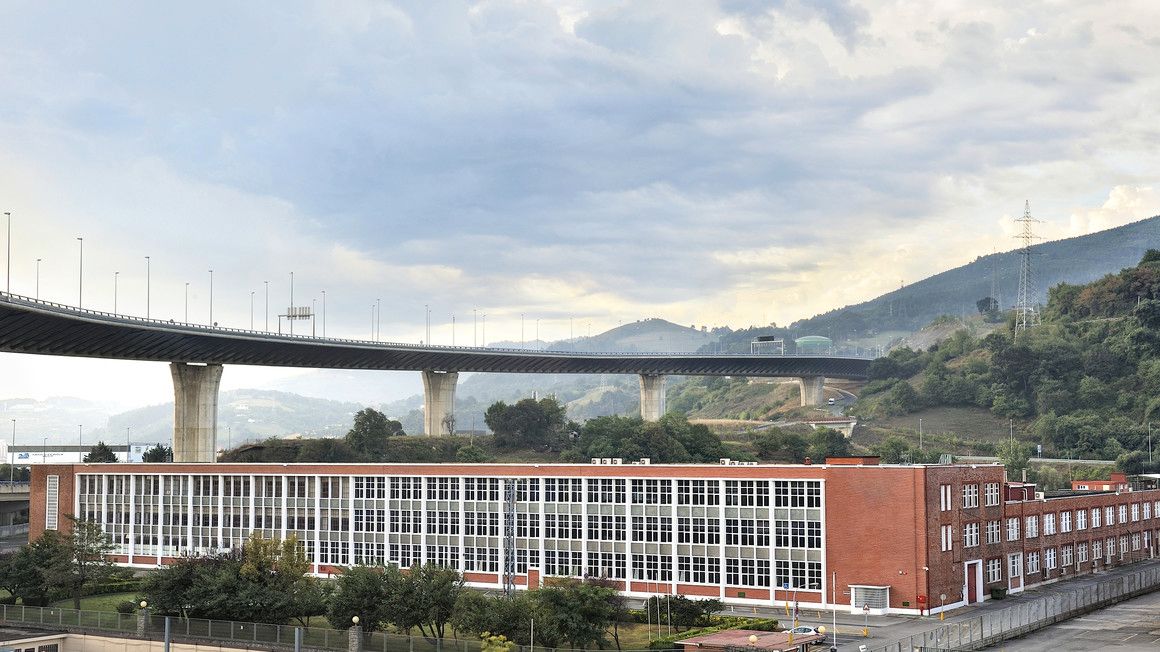 Exterior view of Industrial buildings to rent in Valle de Trápaga-Trapagaran  with Heating and Alarm