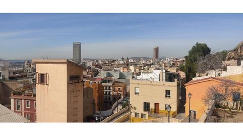 Foto 2 de Casa o xalet en venda a Casco Antiguo - Sta. Cruz - Ayuntamiento, Alicante / Alacant