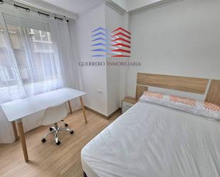 Bedroom of Flat to rent in Ourense Capital   with Heating, Terrace and Furnished