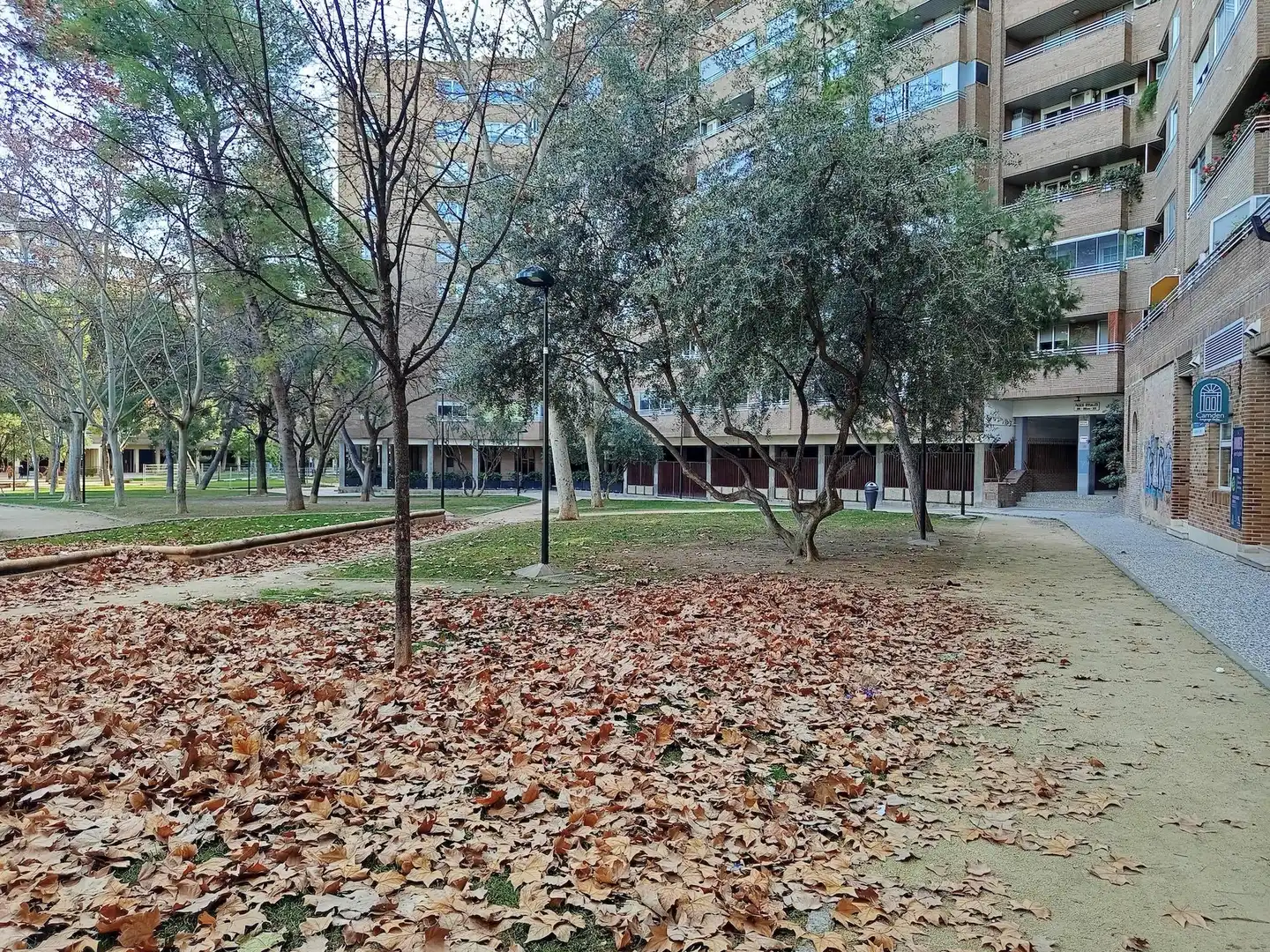 Vista exterior de Local en venda en Zaragoza