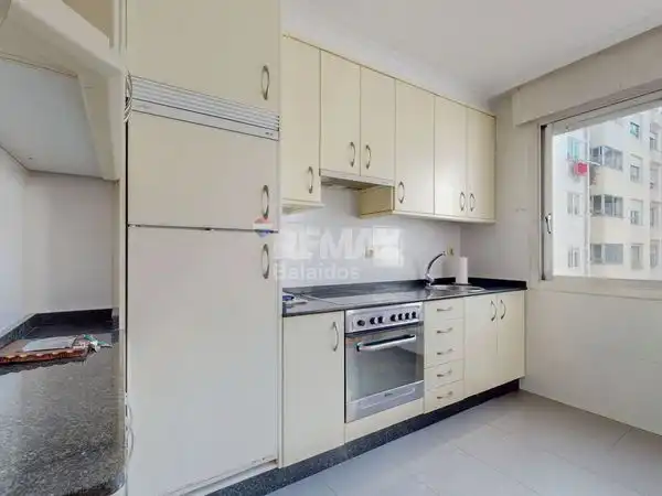Kitchen of Flat for sale in Vigo   with Heating and Storage room