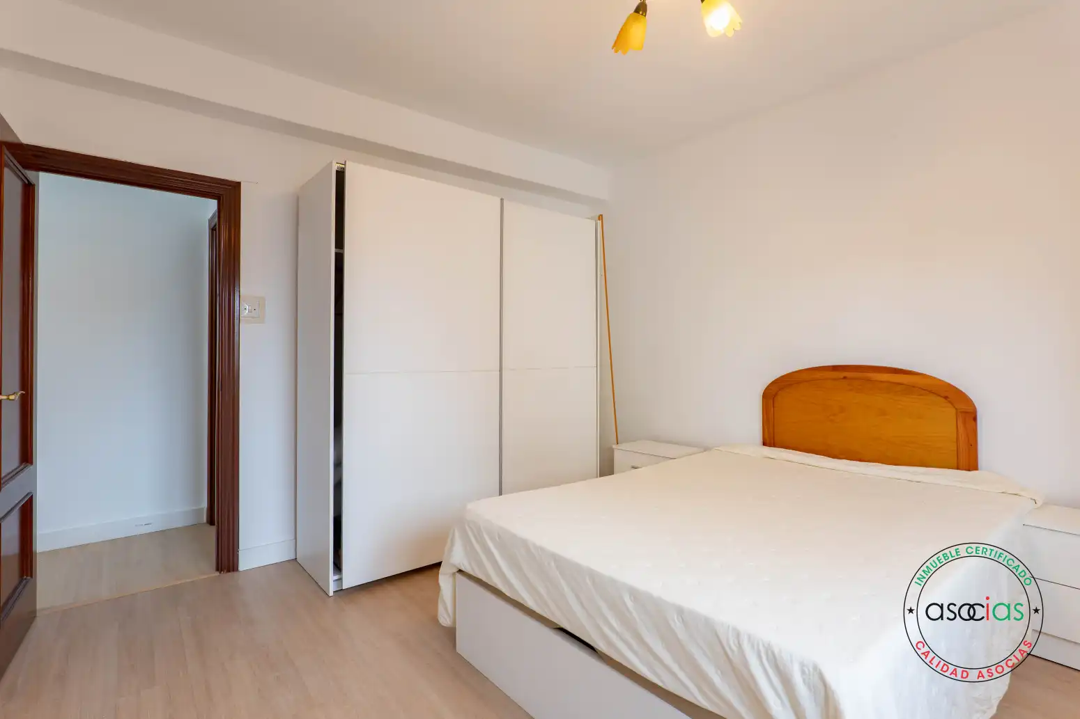 Habitación de Piso en venta en Gijón  con Calefacción y Balcón