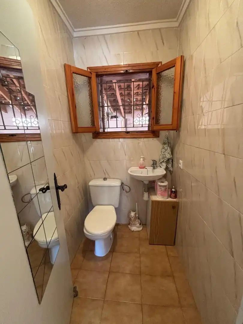 Badezimmer von Maisonette zum Verkauf in Torrevieja mit Klimaanlage und Terrasse
