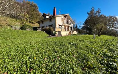 Vista exterior de Casa o xalet en venda en Getaria amb Calefacció, Jardí privat i Terrassa