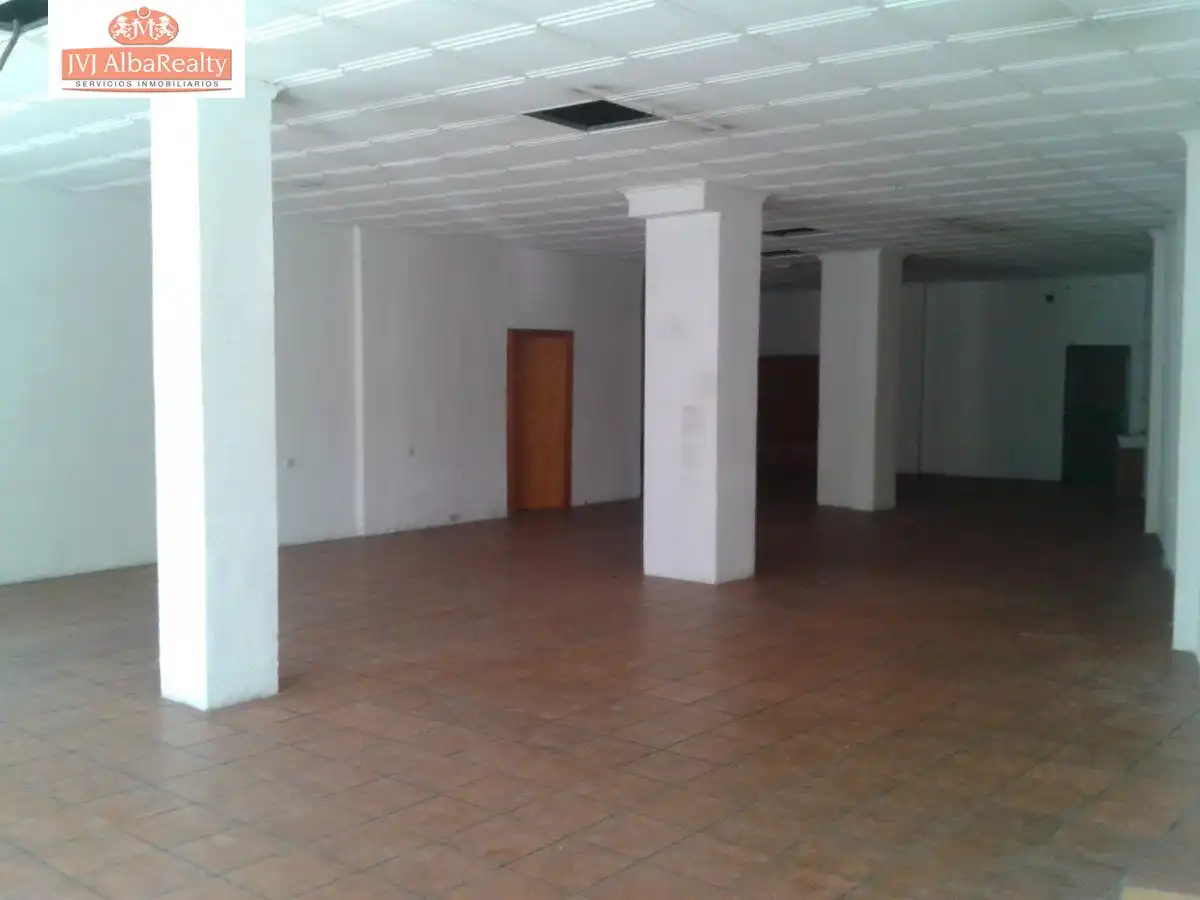 Local comercial en venda a San Pablo