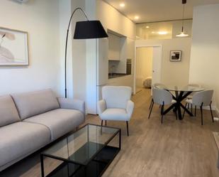 Sala d'estar de Apartament en venda en  Sevilla Capital amb Aire condicionat, Moblat i Forn