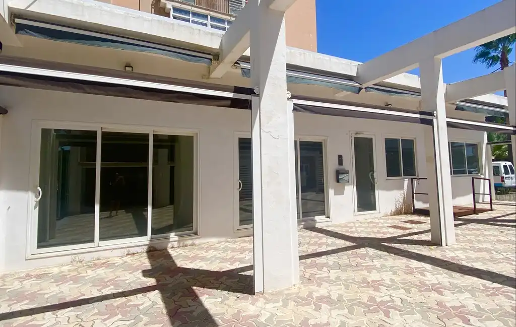 Exterior view of Office for sale in Calvià