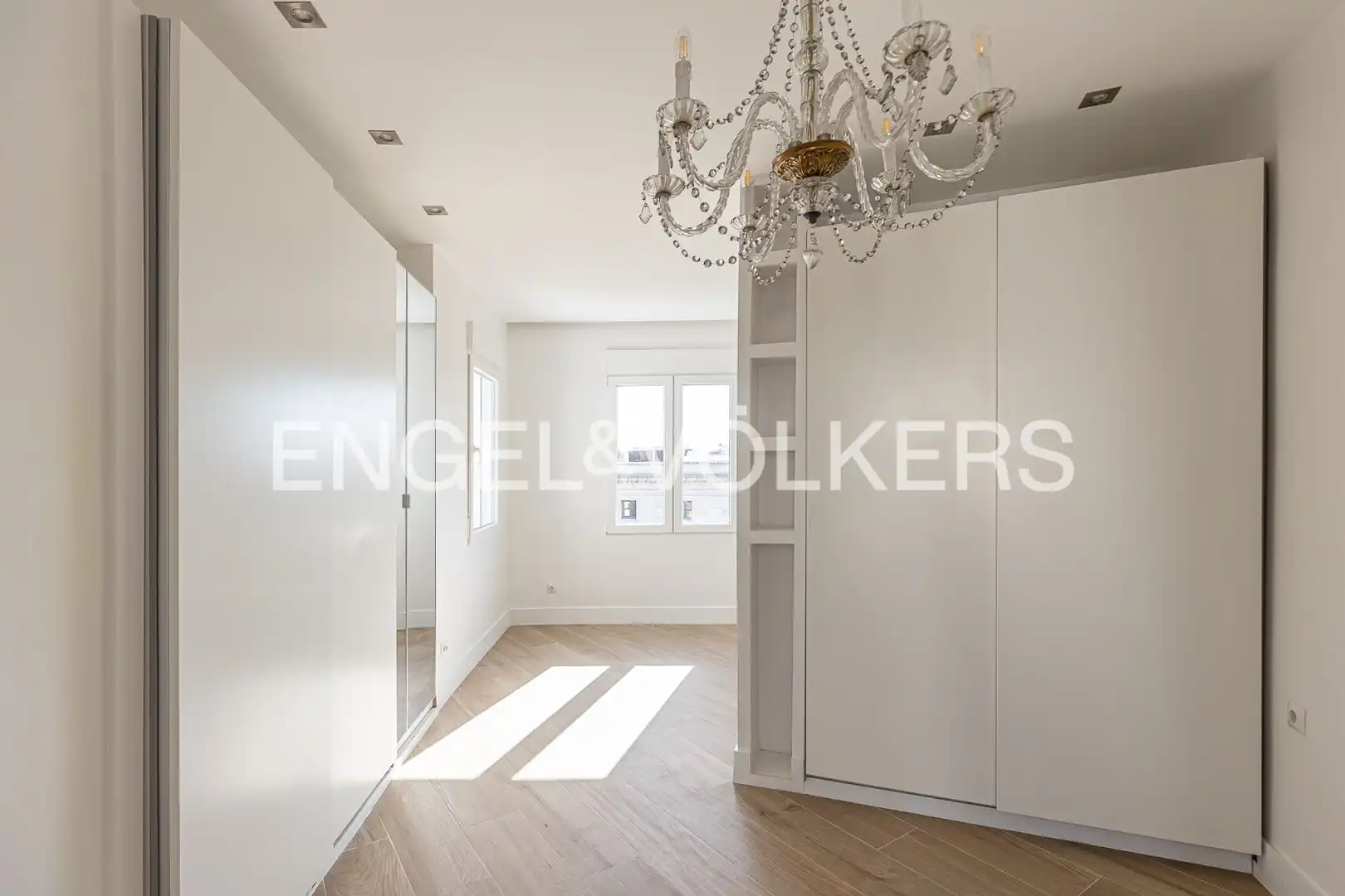 Bedroom of Flat for rent in Madrid  with Air Conditioner and Heating