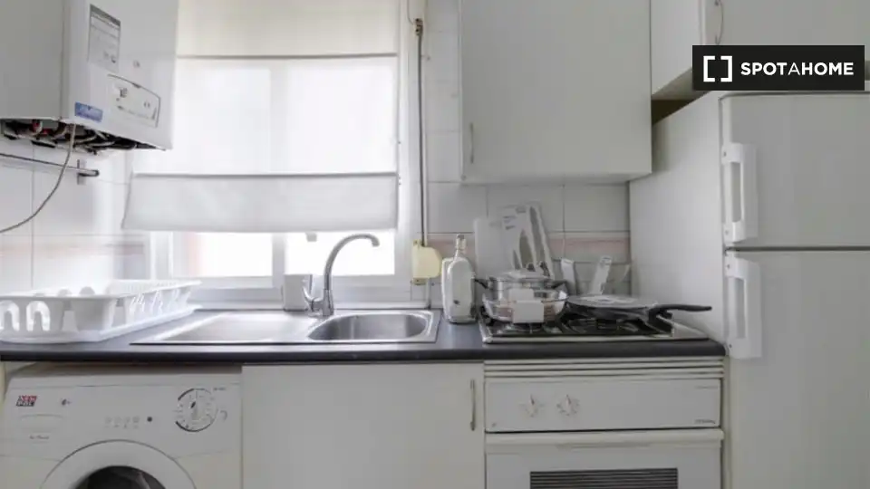 Cocina de Piso de alquiler en Madrid con Aire acondicionado, Calefacción y Amueblado