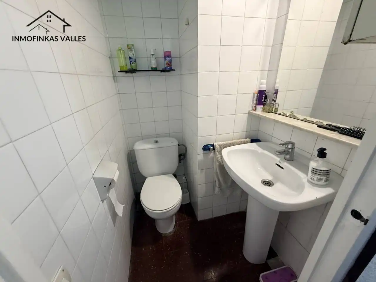 Bathroom of Flat for sale in Sant Andreu de la Barca, Barcelona