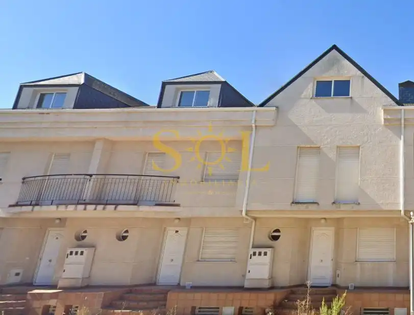 Exterior view of Houses for sale in Congosto  with Heating, Private garden and Parquet flooring