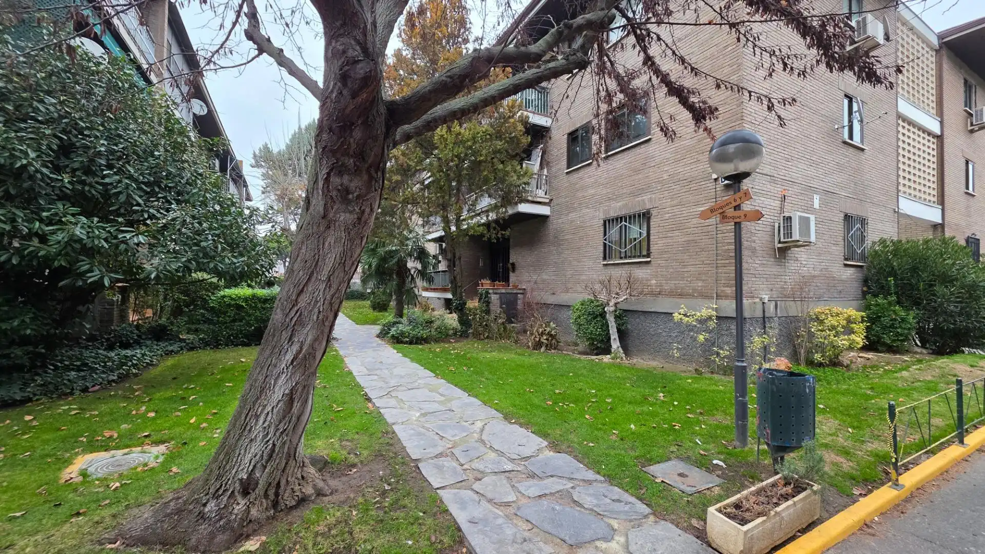Exterior view of Flat for sale in Paracuellos de Jarama  with Heating, Storage room and Swimming Pool