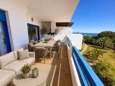 Appartement compact avec piscine à vendre à La Duquesa