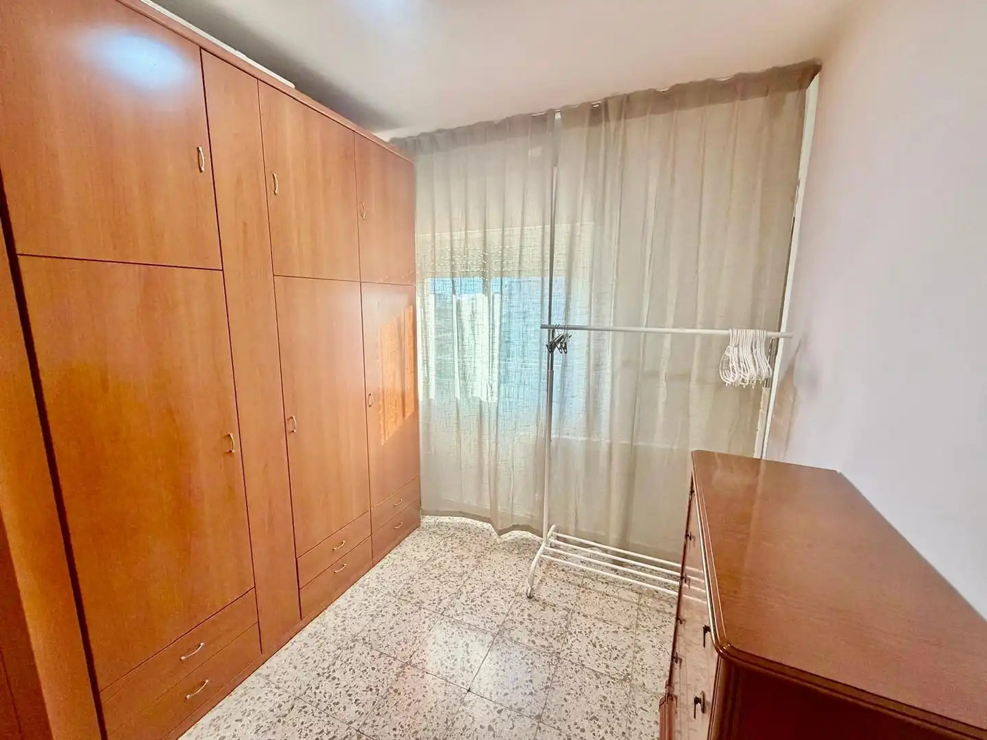 Schlafzimmer von Wohnung zum Verkauf in Málaga mit Klimaanlage, Privatgarten und Möbliert