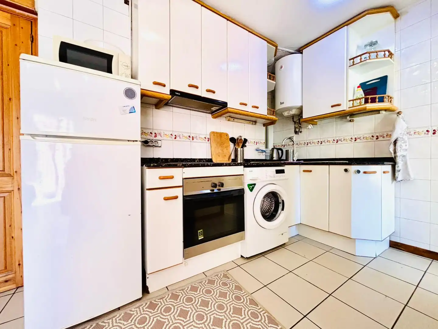 Küche von Wohnung zum Verkauf in Barcelona mit Klimaanlage, Heizung und Möbliert