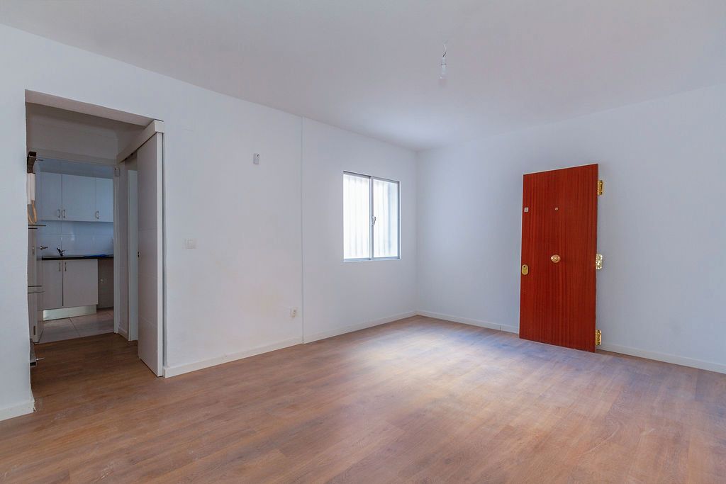 Bedroom of Flat for sale in  Madrid Capital