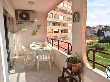 Apartamento con balcón en venta en Carrer Cap Ponent
