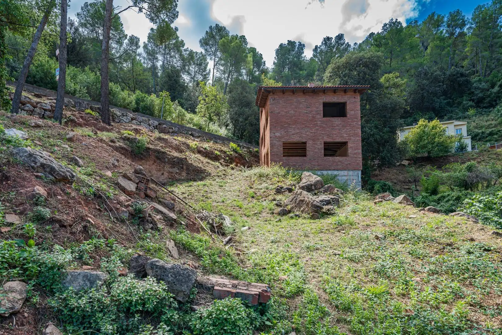 Außenansicht von Haus oder Chalet zum Verkauf in Corbera de Llobregat mit Privatgarten