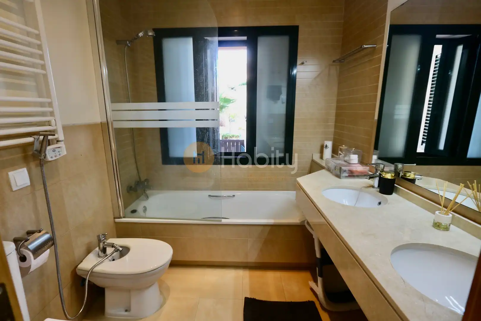 Badezimmer von Erdgeschoss zum Verkauf in Fuente Álamo de Murcia mit Klimaanlage, Heizung und Terrasse