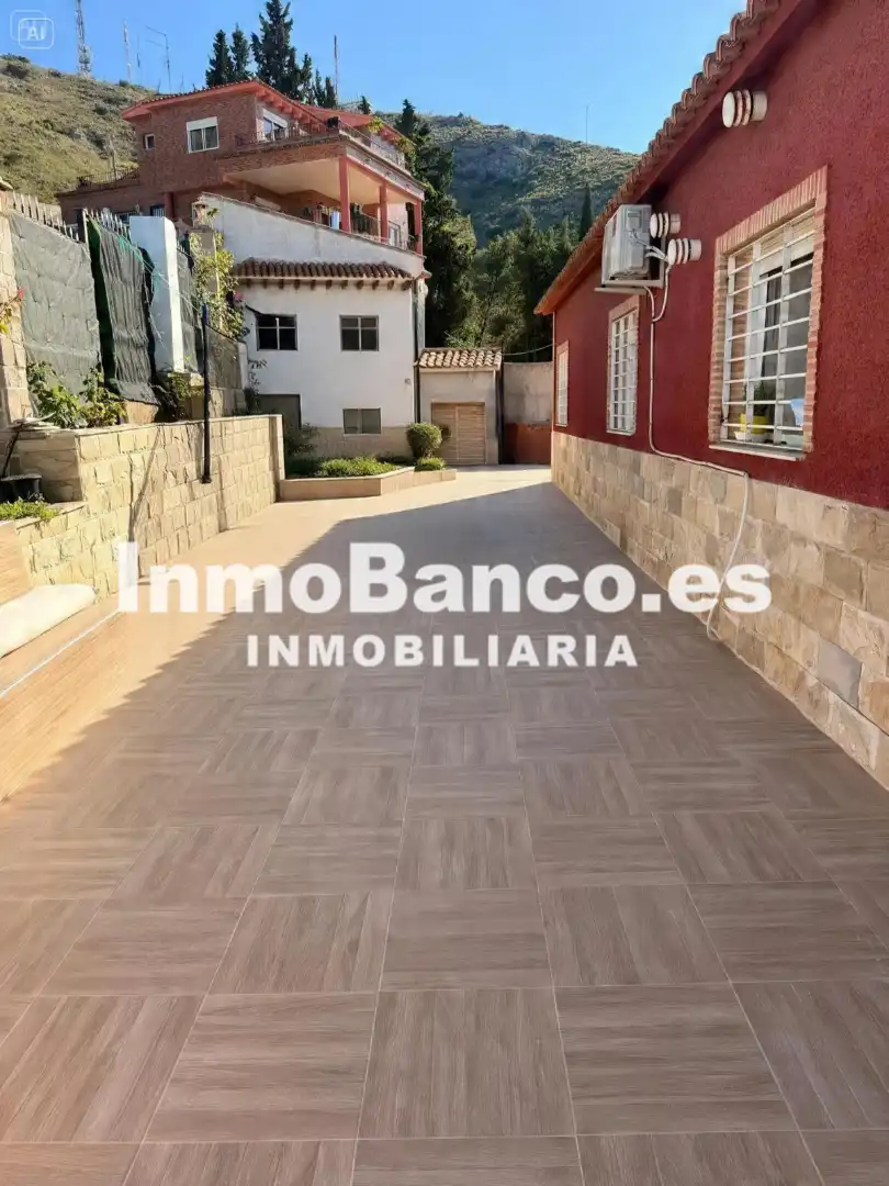 Vista exterior de Casa o chalet en venta en Chiva con Jardín privado, Parquet y Terraza