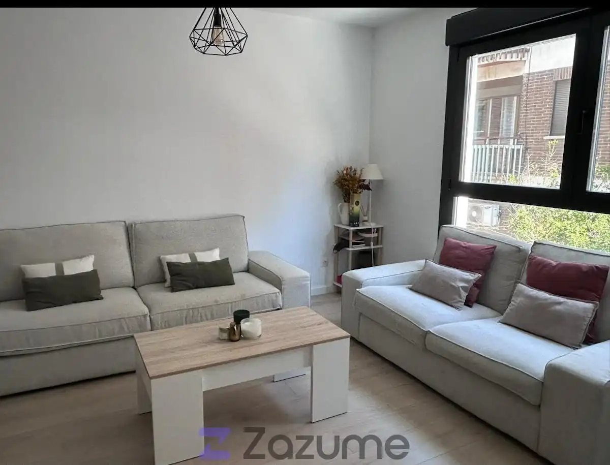 Apartament de lloguer a C. de Juan de la Hoz, Guindalera
