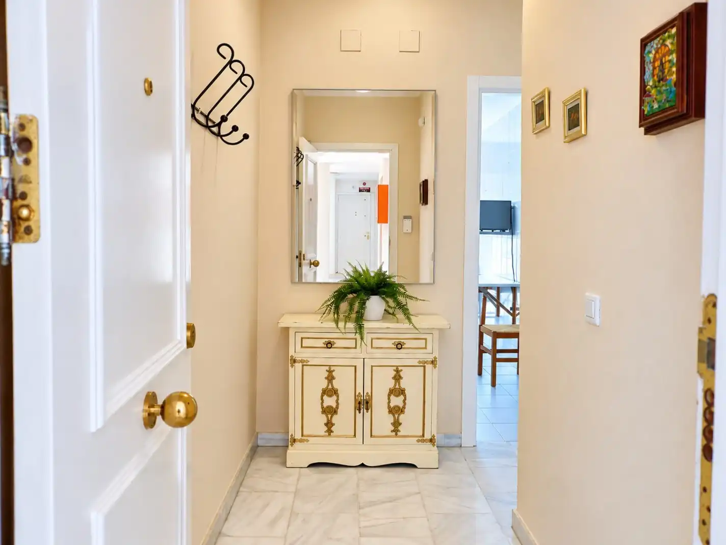 Flat with pool for sale in Avenida de la Laguna, imagen 2