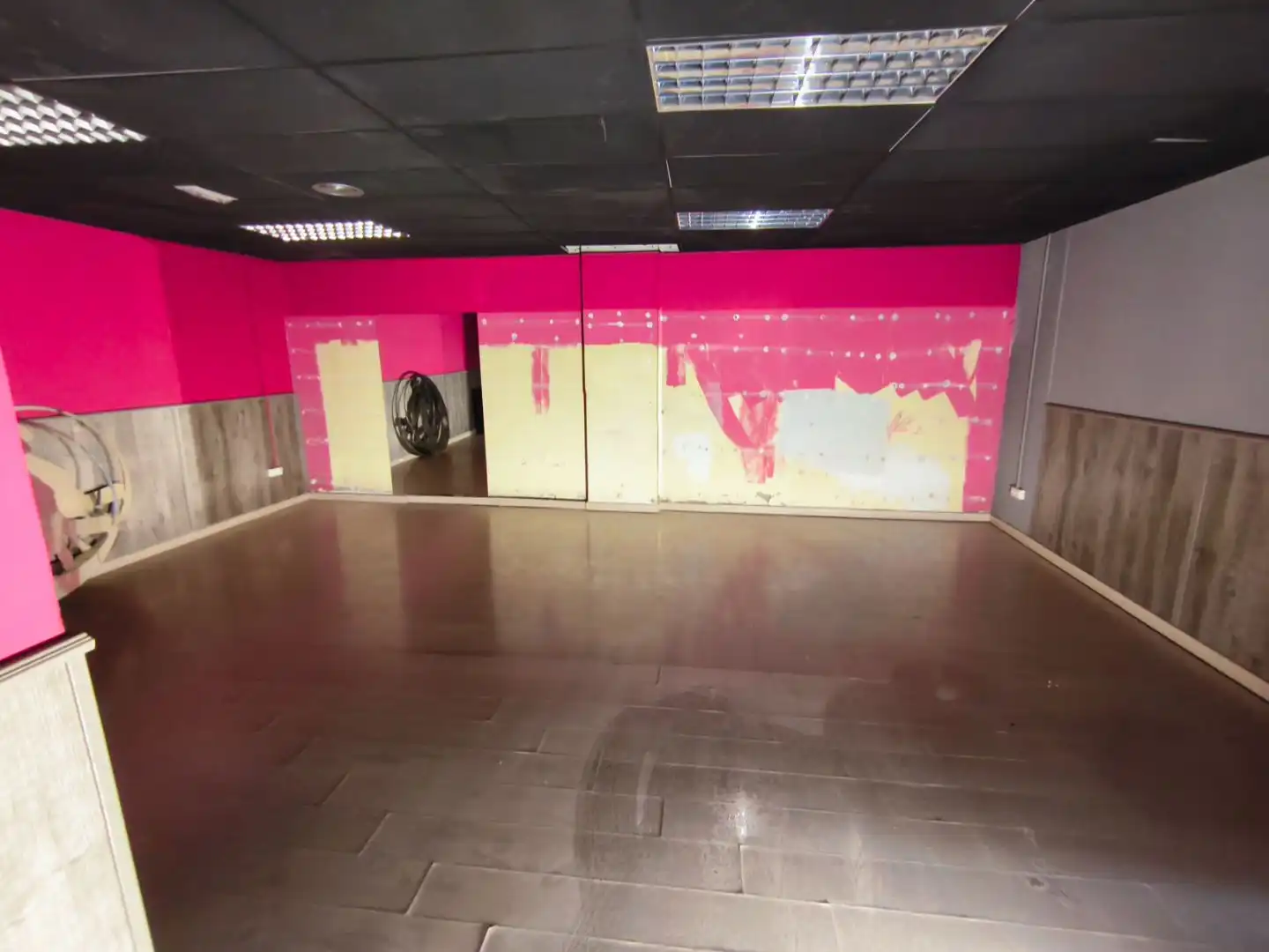 Local de alquiler en León Capital  con Aire acondicionado y Parquet