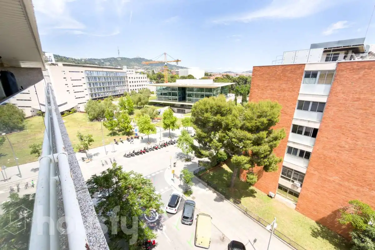 Vista exterior de Piso en venta en Barcelona con Aire acondicionado, Calefacción y Jardín privado