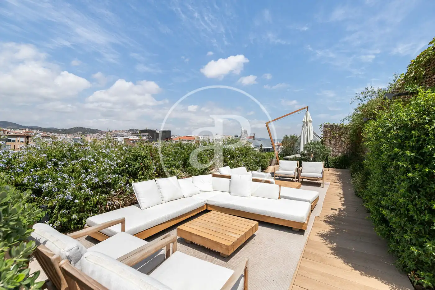 Terrasse von Wohnung zum Verkauf in Barcelona mit Klimaanlage, Heizung und Privatgarten