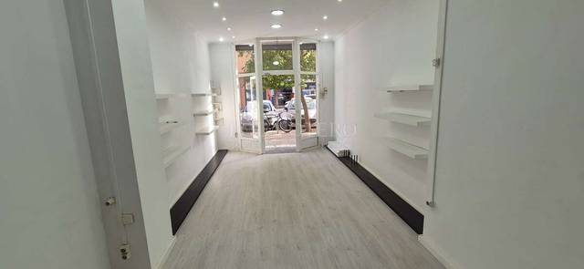 Local comercial en Alquiler en Malilla