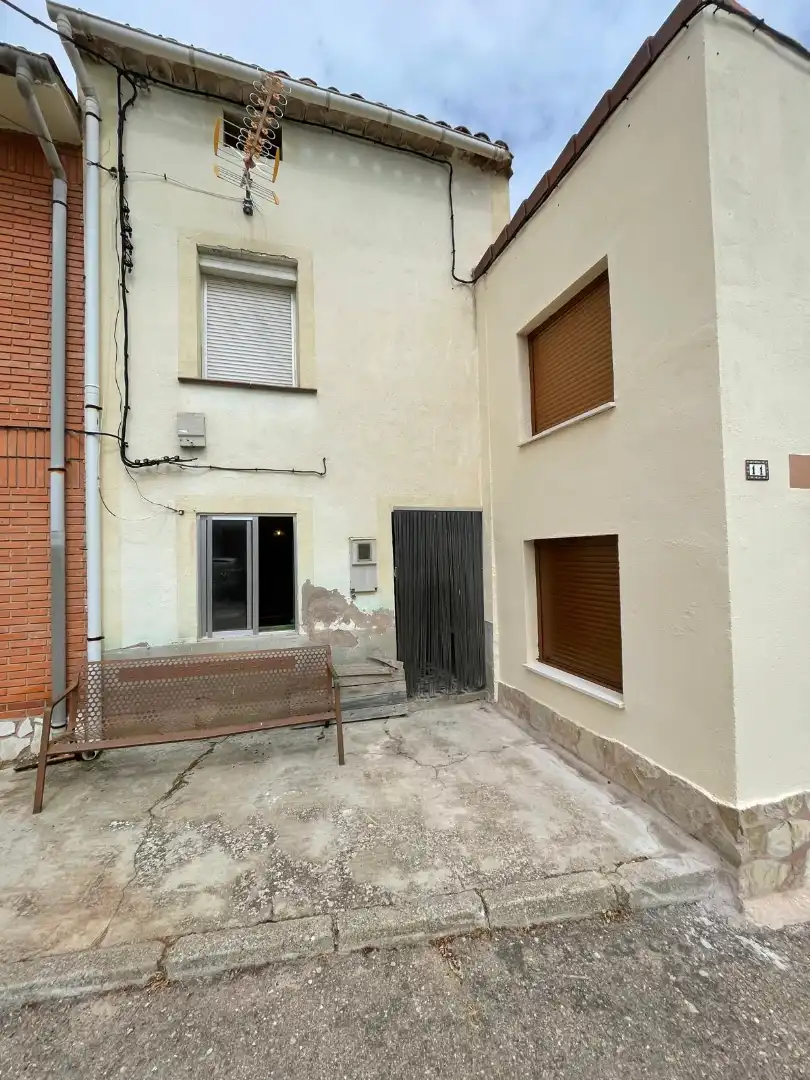 Vista exterior de Finca rústica en venta en Royuela de Río Franco con Parquet y Trastero