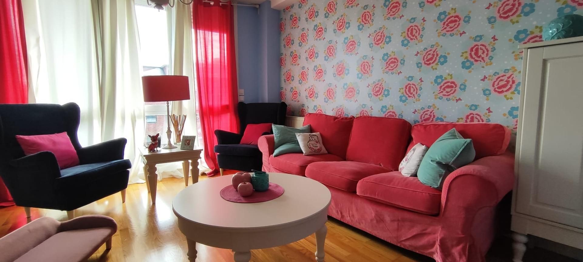 Sala d'estar de Dúplex en venda en Torrelavega  amb Calefacció
