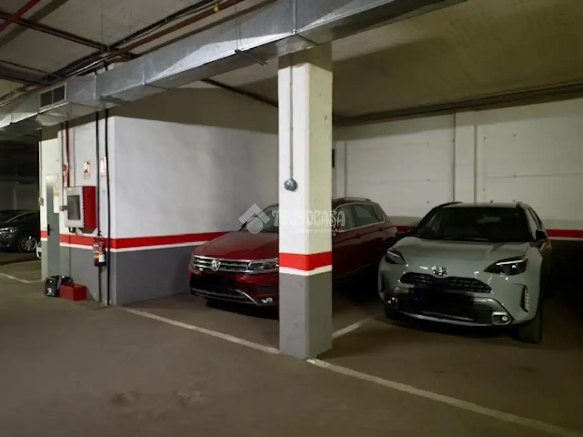 Parking de Piso en venta en Las Rozas de Madrid con Aire acondicionado, Calefacción y Terraza
