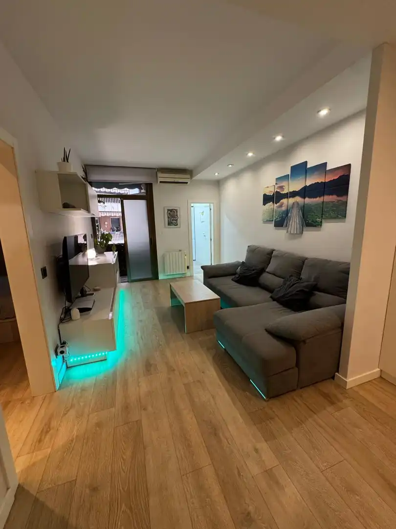 Sala d'estar de Pis en venda en Barcelona amb Calefacció, Traster i Balcó