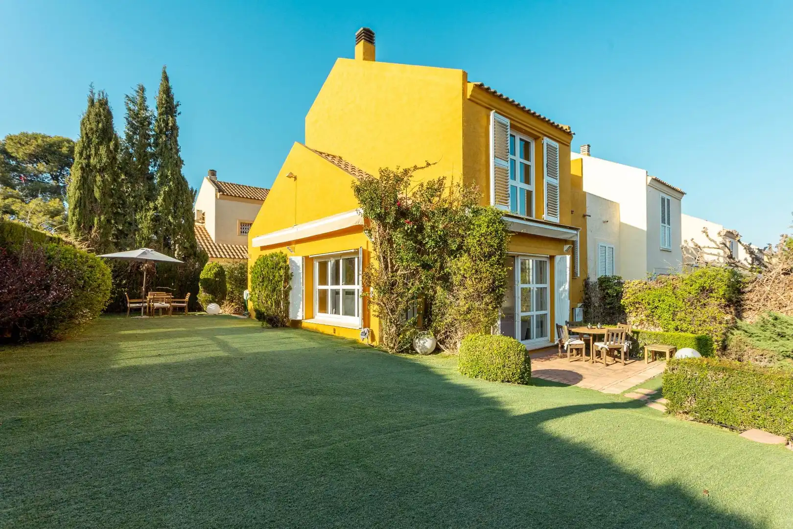 Vista exterior de Casa adosada en venta en Rocafort con Aire acondicionado, Calefacción y Jardín privado