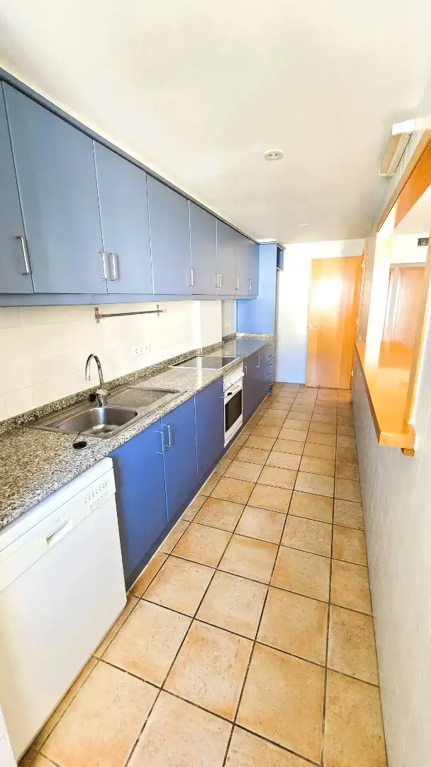 Cuina de Apartament en venda en Cadaqués amb Aire condicionat, Calefacció i Balcó
