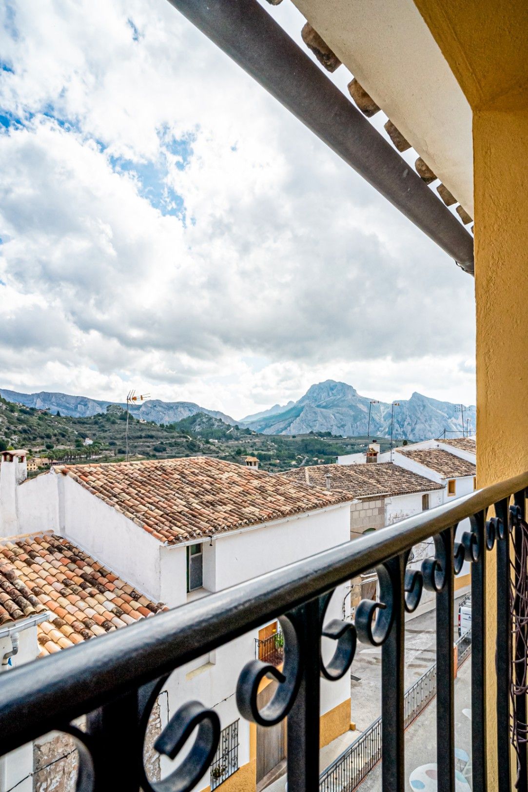 Exterior view of Country house for sale in Tàrbena  with Air Conditioner, Heating and Storage room